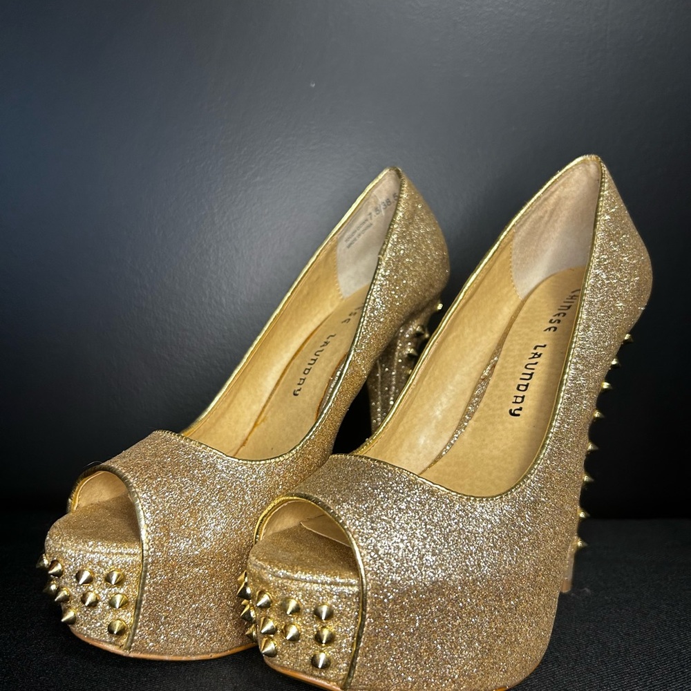 Chinese Laundry Spiky Gold Peep Toe Heels | Size 7.5